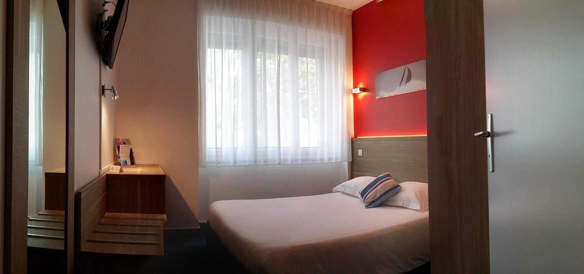 The Originals City, Hotel Les Oceanes, Lorient Bagian luar foto