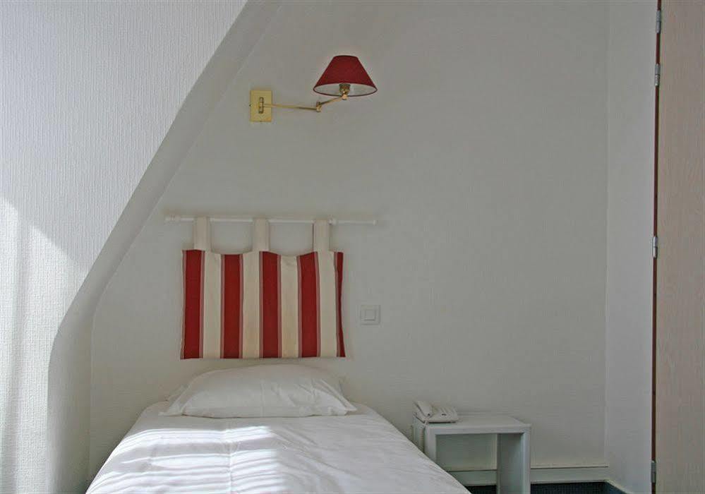 The Originals City, Hotel Les Oceanes, Lorient Bagian luar foto